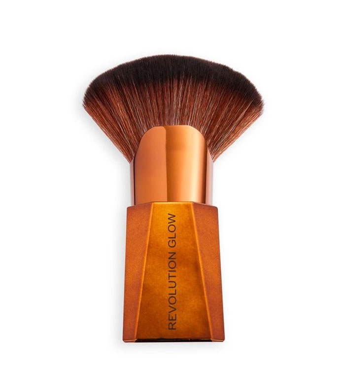 REVOLUTION GLOW SPLENDOUR Четка за хайлайтър ,1 бр