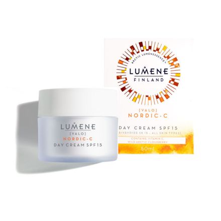 LUMENE VALO Дневен крем с вит с за блясък SPF15