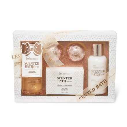 IDC INSTITUTE SCENTED BATH BRONZE Комплект Душ гел, 100 мл + Лосион за тяло, 100 мл + Соли за вана, 50 г + Бомбички за вана 2х30 г 