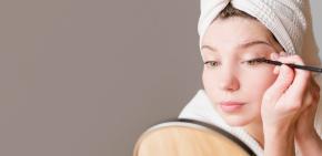 Как се слага молив за очи?